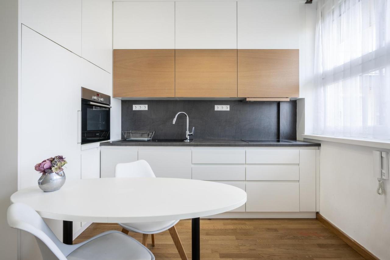 Breathless Basilika View Elegant Flat With Balcony Need Reservation X Free Parking 布达佩斯 外观 照片